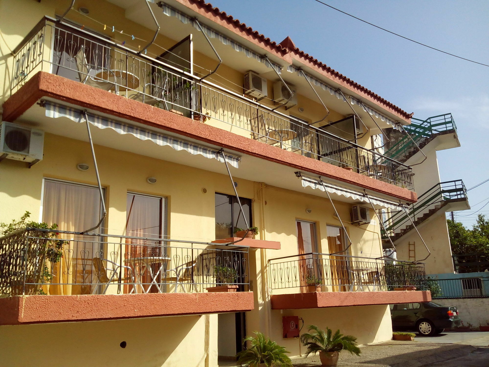 Katerina Apartments Calamata Exterior foto